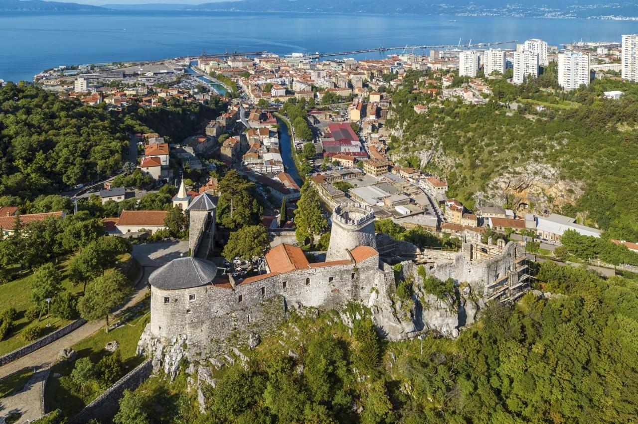 Lux Apartment Sky View Rijeka Eksteriør billede