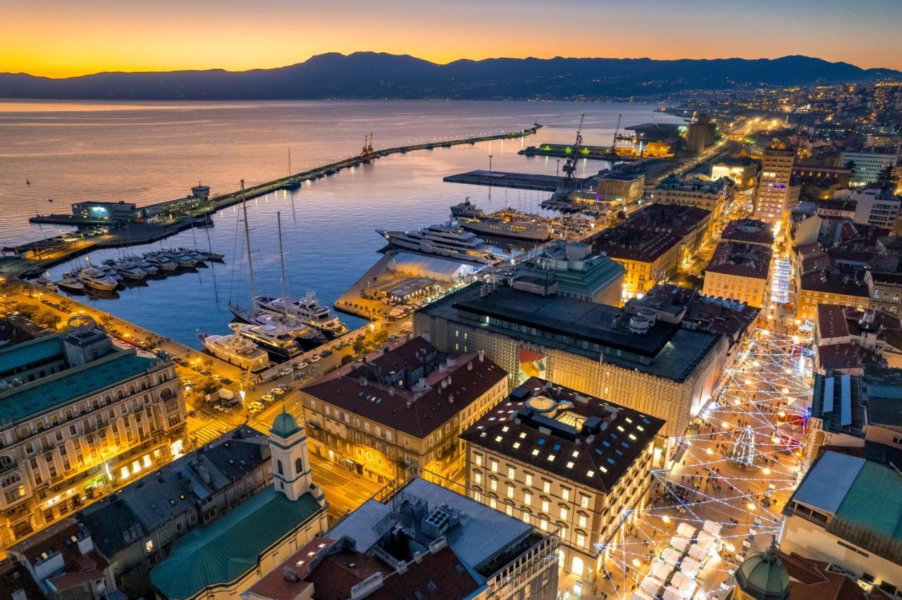 Lux Apartment Sky View Rijeka Eksteriør billede